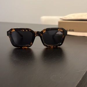 Sunglasses, Tigris Carbon